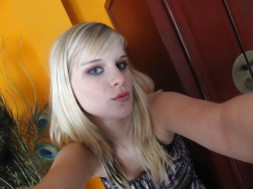 Wendy-neukt-graag uit Zuid-Holland,Nederland